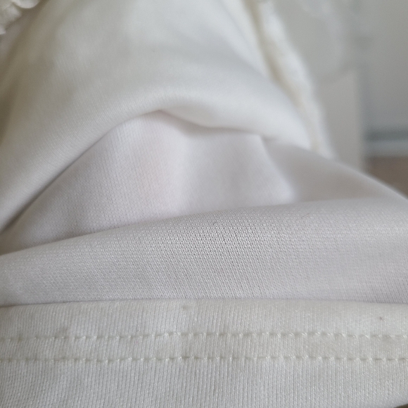 Le Chateau White Gown - Picture 4 of 8